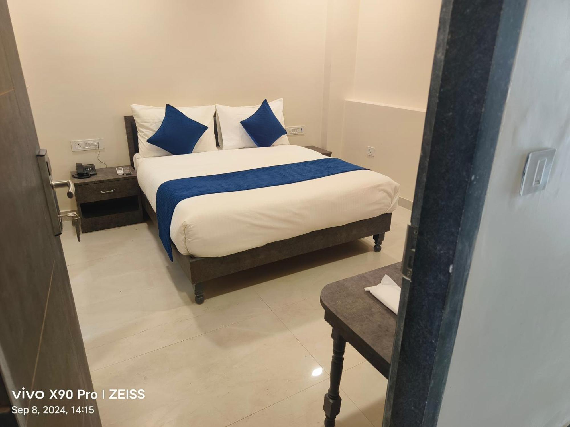 Royal Ocean Prime Hotell Jaipur Exteriör bild