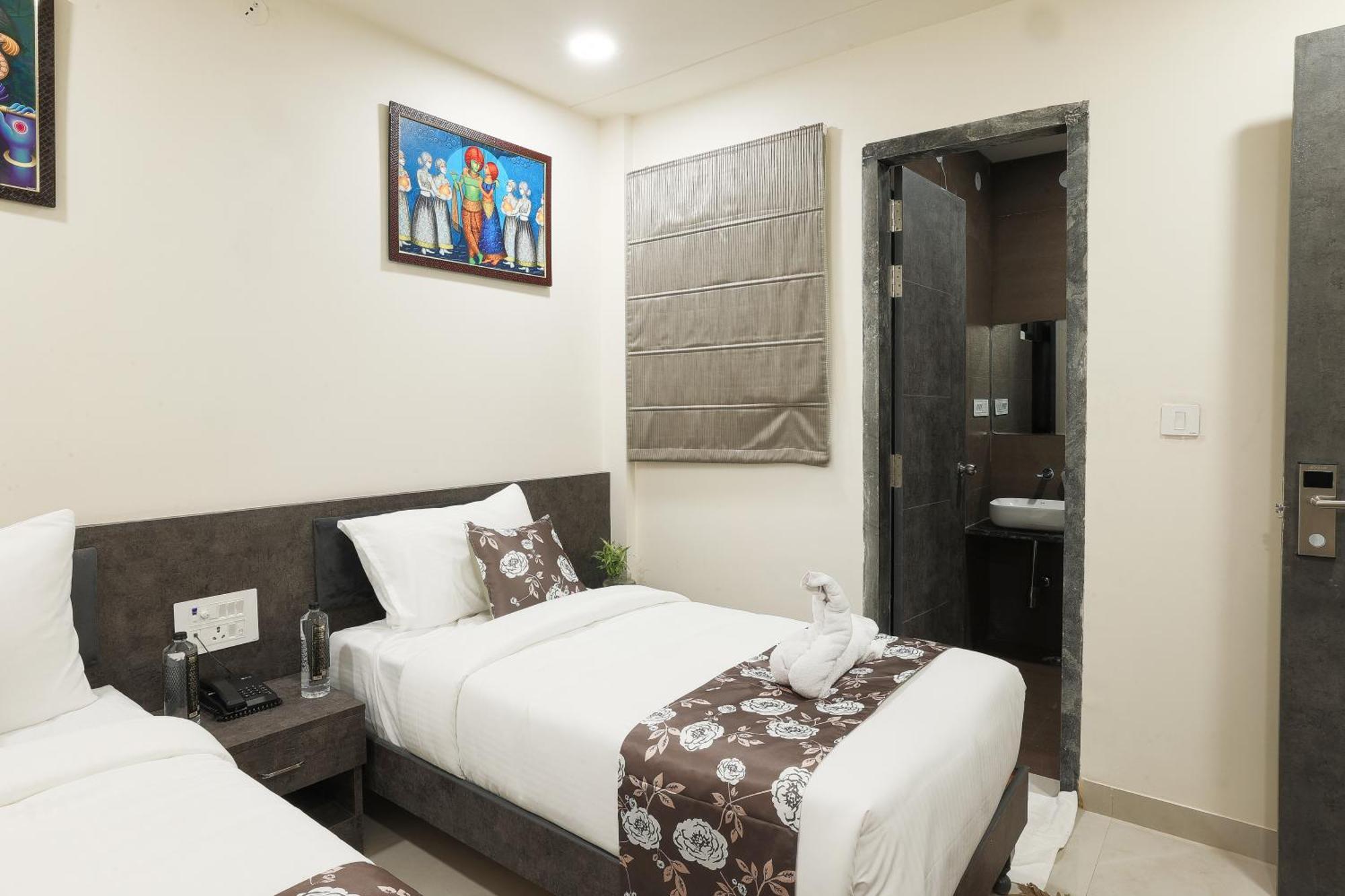 Royal Ocean Prime Hotell Jaipur Exteriör bild